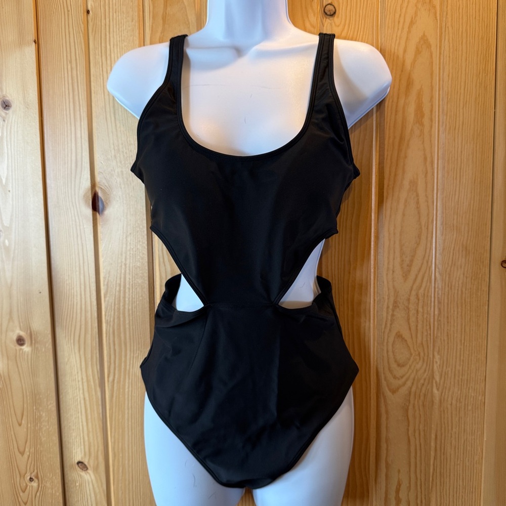 Aerie Women’s One Piece Swim Suit